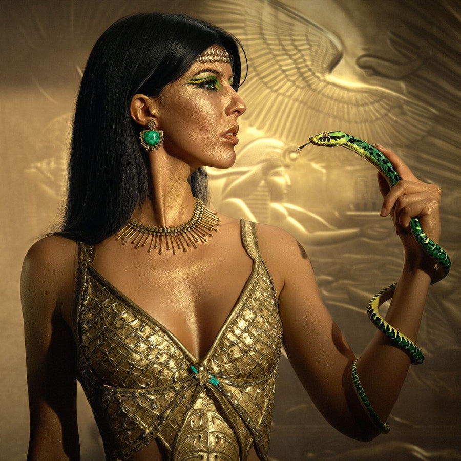 The Queen and the Viper